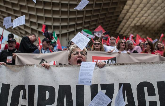 Miles de personas se unen al 1 de mayo alternativa en Andalucía – El Salto -.