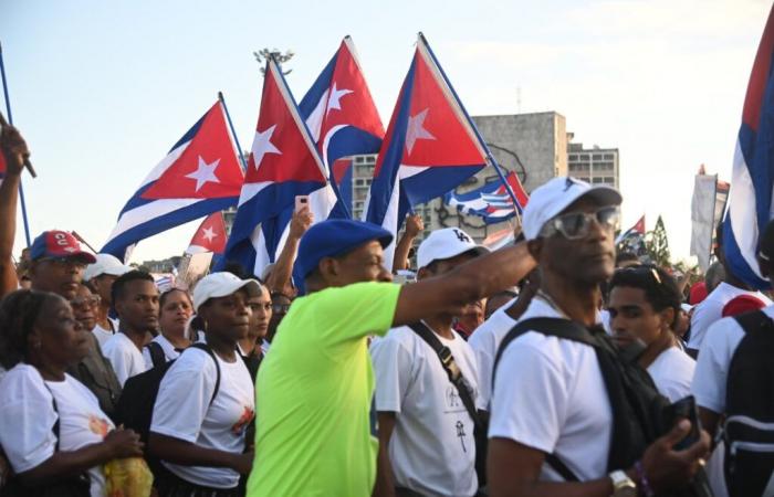 Cuba mantendrá su inquebrantable decisión de ser fiel a nuestros héroes y preservar la patria en posición vertical.