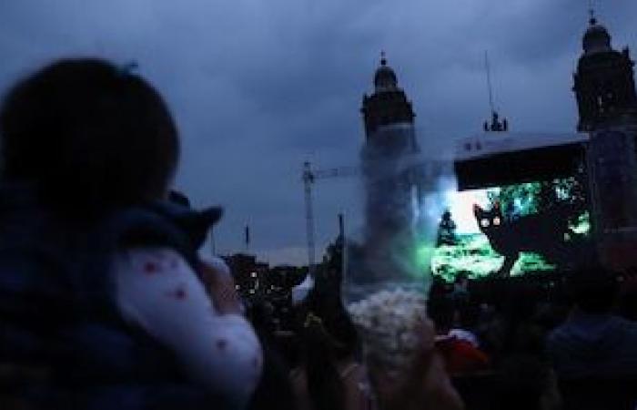 Este es el número de personas que asistieron a la proyección del ‘flujo’ en el cdmx zócalo -.