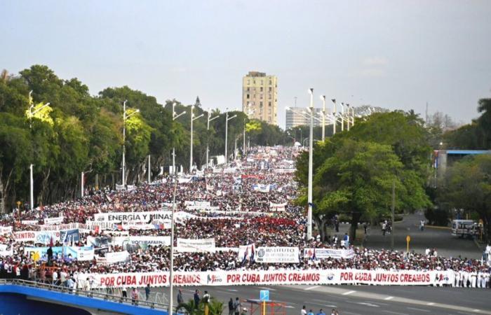 Cuba mantendrá su inquebrantable decisión de ser fiel a nuestros héroes y preservar la patria en posición vertical.