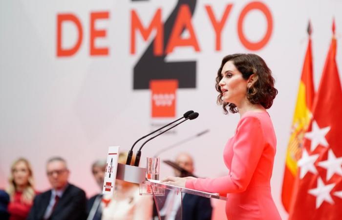 La Puerta del Sol se prepara para un dos de mayo inédito, con un acto en el extranjero, sin parada militar y veto al gobierno central.
