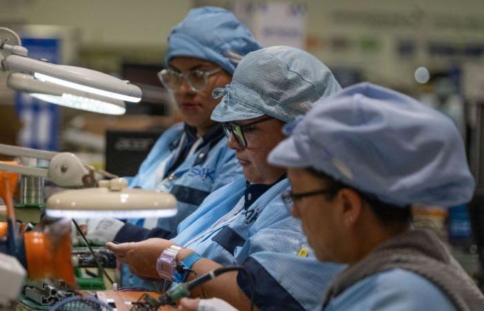 El Gobierno de México anuncia la reducción de la semana laboral a 40 horas para 2030 -.