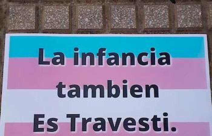Fuerte advertencia de los Estados Unidos contra los tratamientos de transición de género en menores -.