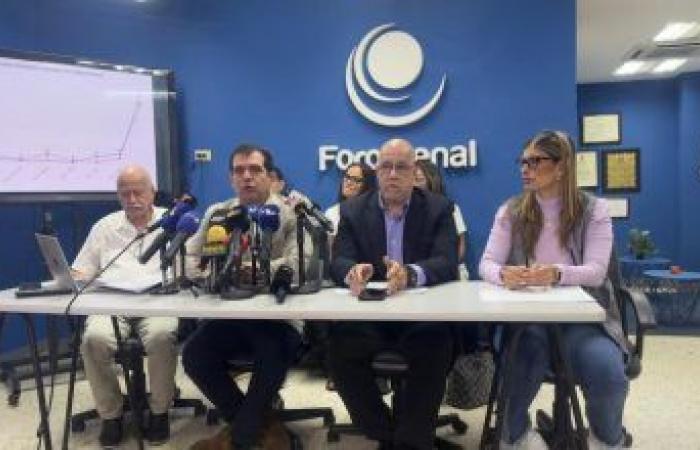 183 Los migrantes venezolanos deportados desde los Estados Unidos llegaron en un segundo vuelo a Maiquetía -.