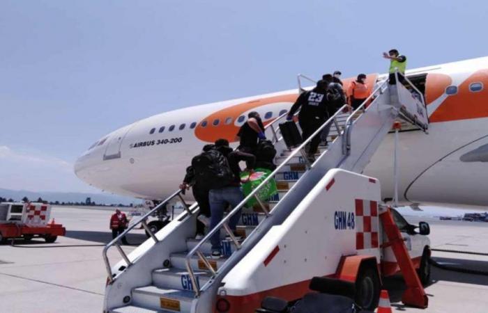 183 Los migrantes venezolanos deportados desde los Estados Unidos llegaron en un segundo vuelo a Maiquetía -.