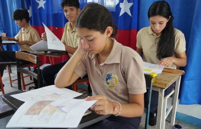 80 solicitantes para participar en la Olimpiada de Astronomía Venezolana -.