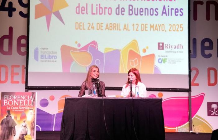 Florencia Bonelli avanzó en qué historia trabaja en la reunión con sus lectores.