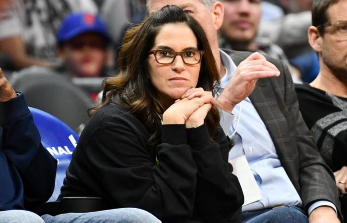 Quien es Jami Gertz, la actriz desconocida que es la más rica de Hollywood