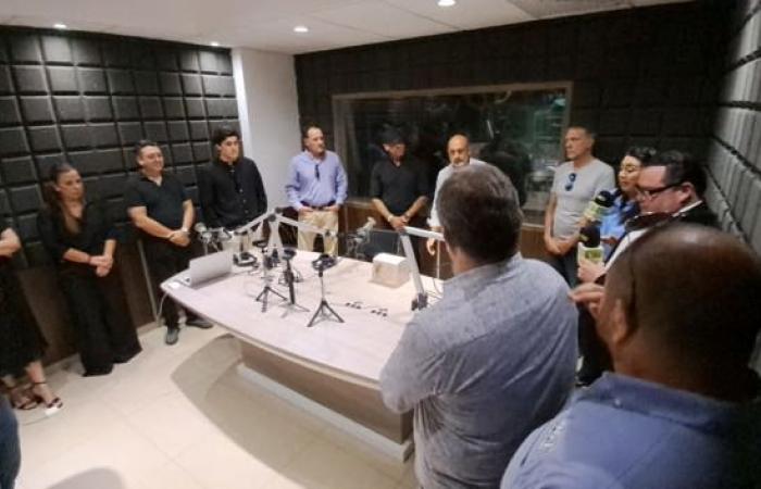Le dan el último adiós a Martha de Castro, la voz de la radio en Sinaloa.