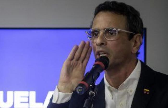 Machado celebra el “rescate épico” de los oponentes de asilo en la Embajada Argentina en Caracas.