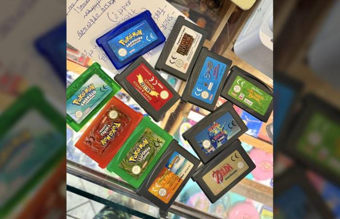 Compre Game Boy en línea sin ver ninguna imagen y termina recibiendo dos Game Boy Advance SP con varios juegos clásicos.