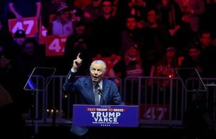 Jon Voight, padre de Angelina Jolie teme que el colapso de Hollywood si la gente no apoya los aranceles de Donald Trump,.