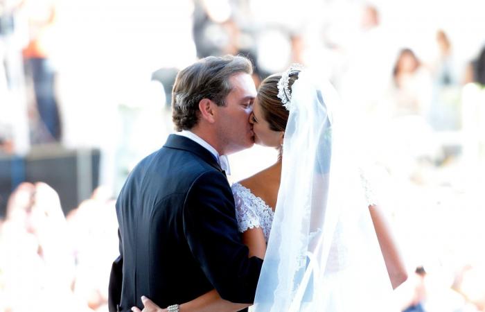 El esposo de Magdalena de Suecia rompe su bajo perfil y adquiere un papel inesperado.