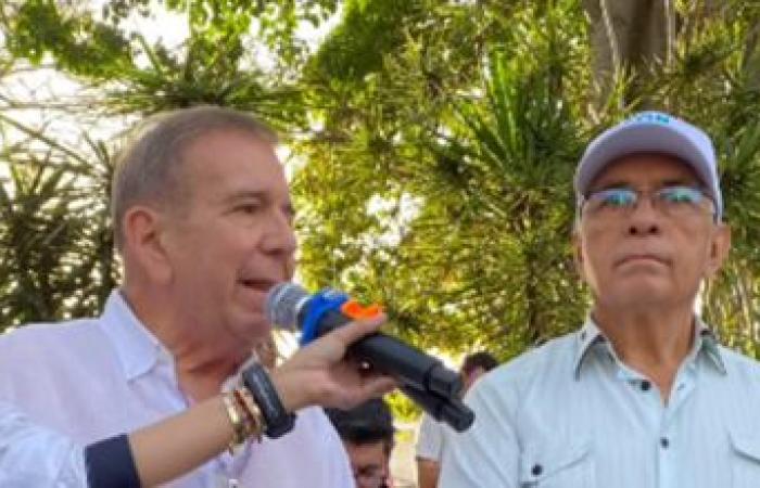 Hay una operación en el debilitamiento del régimen -.