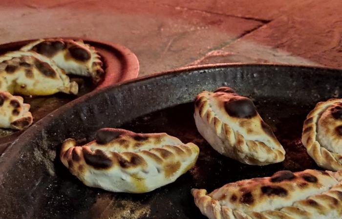 En Palermo, un nuevo local de venta de empanadas de carne cortada a cuchillo y cocidas en horno de barro, idénticas a las de Salta.
