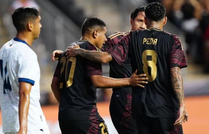 Gol de Edison Flores en insólita maniobra en Perú vs El Salvador en amistoso FIFA