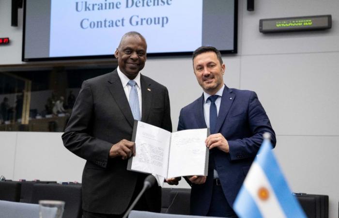 Argentina se suma al Grupo de Contacto de Defensa de Ucrania para promover la paz y la estabilidad internacionales