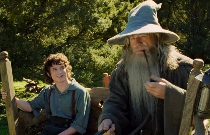 La rara escena eliminada de ‘El Señor de los Anillos’ en la que Gandalf le enseña Sindarin a Frodo, o intenta hacerlo.