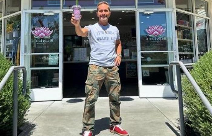 la historia de Khalil Rafati, de vivir en las calles de Los Ángeles a ganar millones con su empresa de jugos naturales