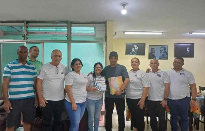 Médicos cubanos en Guatemala saludan a Prensa Latina y honran a papá