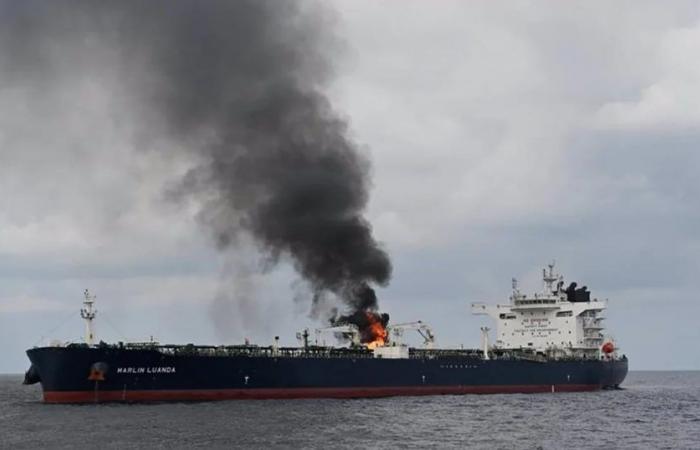 Los rebeldes hutíes de Yemen atacan un destructor estadounidense y dos petroleros – .