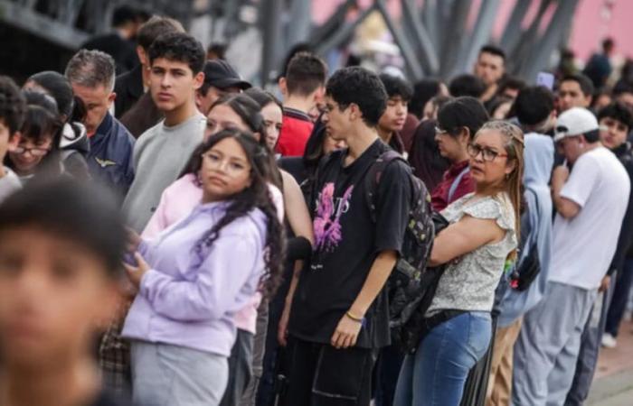 Estudio reveló que jóvenes en Colombia tienen más afinidad con ideologías de centro y derecha