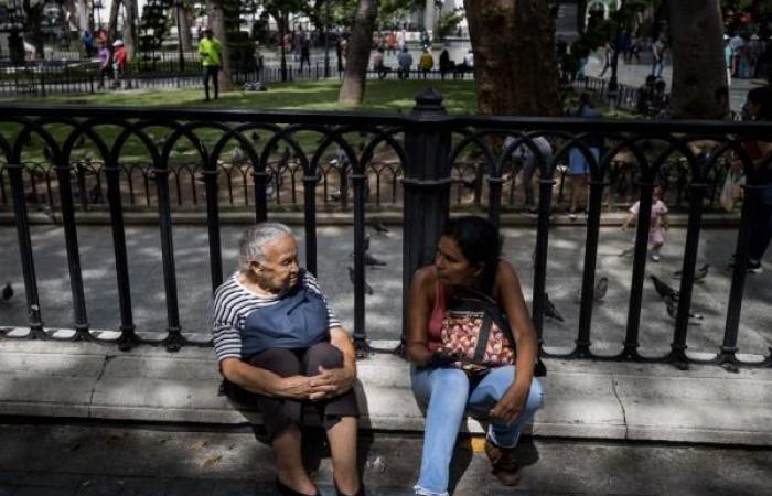 Colombia inicia la semana con un nuevo sistema de pensiones