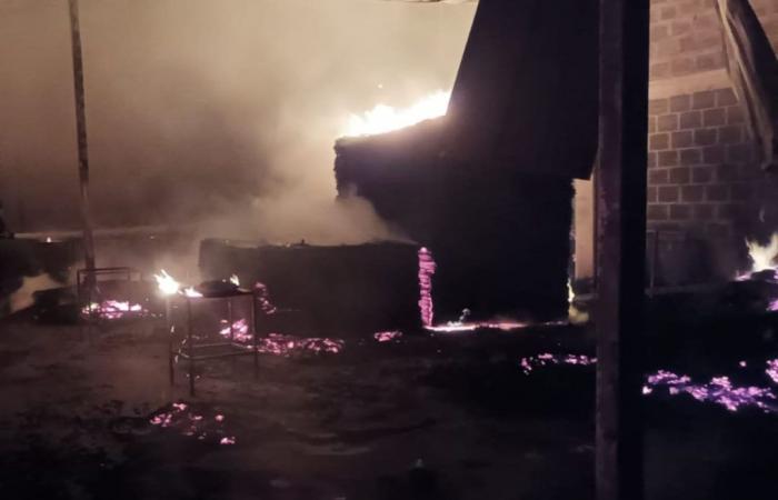 Pérdida total dejó incendio estructural en bodega en zona industrial de Neiva