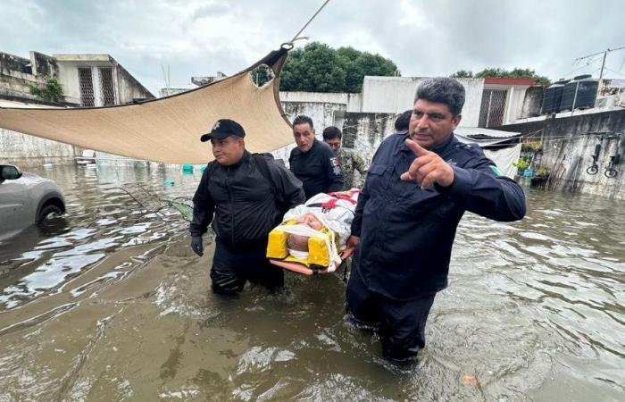 La Jornada – Fuertes lluvias sorprenden a Chetumal – .