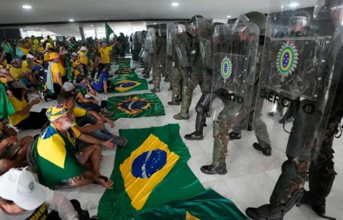 Hermetismo sobre los partidarios de Bolsonaro condenados por el intento de golpe de Estado contra Lula que solicitaron asilo político en Argentina