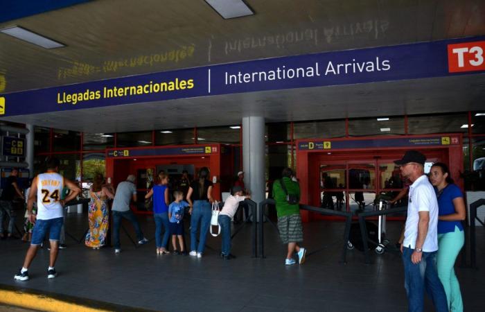 Cuba eliminará el límite de 24 meses de estancia en el exterior