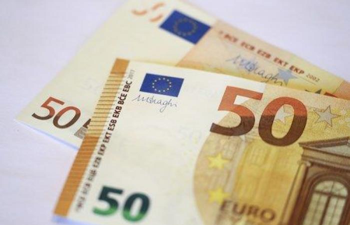 El dólar se mantiene fuerte, la incertidumbre política hunde al euro – .