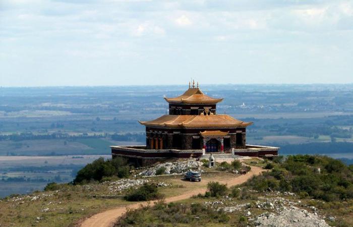 El deslumbrante templo budista que se esconde en las montañas uruguayas