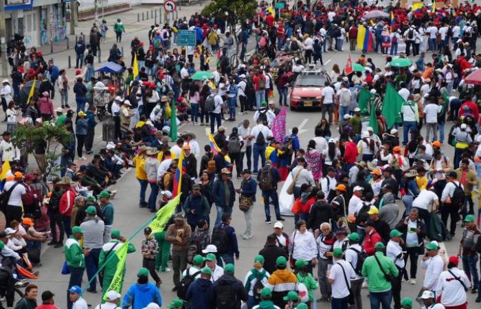 Arranca “gran movilización” de Fecode en Bogotá contra la reforma educativa