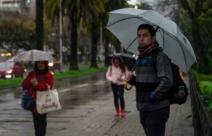 Chile en alerta por lluvias y vientos en el centro sur