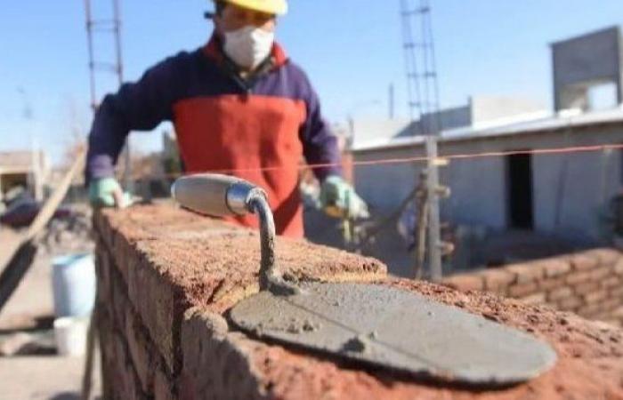 Ligero aumento en el salario de los trabajadores de la construcción – .