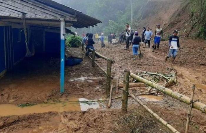 Más de mil personas quedan atrapadas por deslaves en Cauca