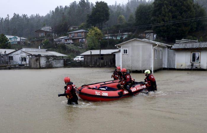 Las lluvias no cesan en Chile y un tornado destruye al menos 11 viviendas