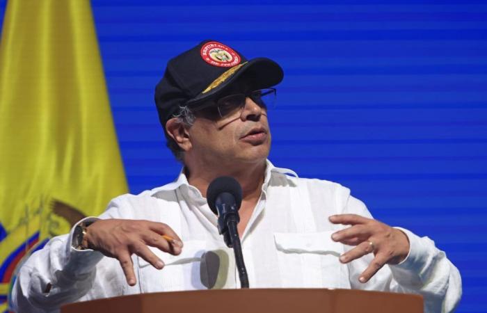 Petro propone implementar el Acuerdo de Paz con las FARC mediante decretos
