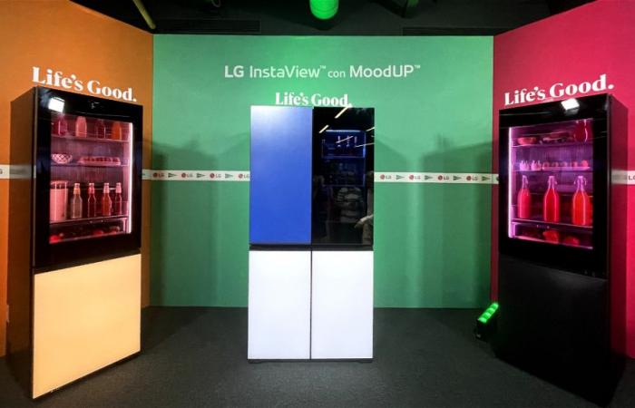 LG revoluciona tu cocina con sus nuevos refrigeradores con pantallas LED que cambian de color y parlantes inalámbricos