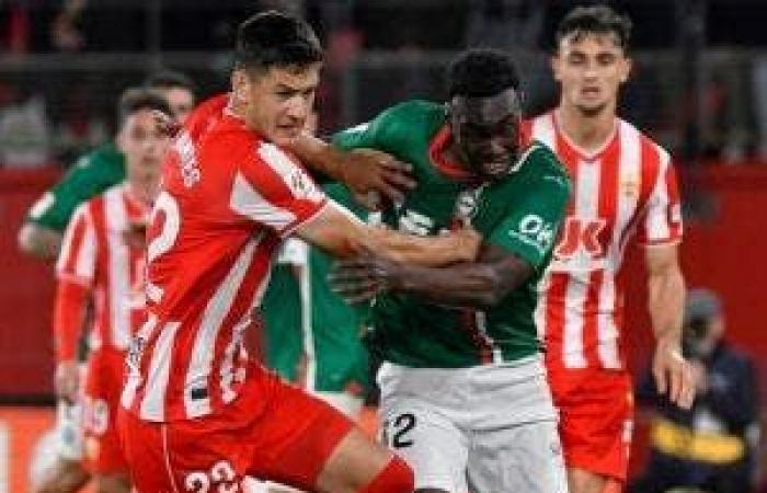 Plan Deportivo César Montes podría abandonar el Almería este verano