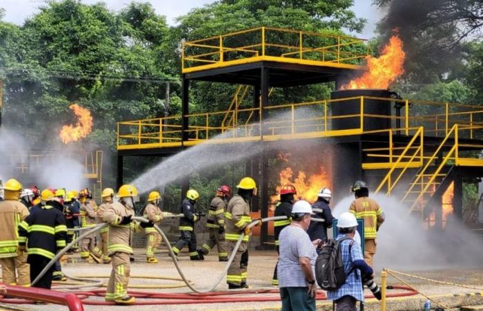 Más de 300 bomberos de toda Latinoamérica se capacitarán en Cartagena de Indias