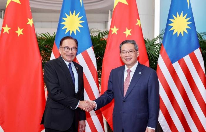 Primer ministro chino insta a China y Malasia a fortalecer el acoplamiento de estrategias de desarrollo