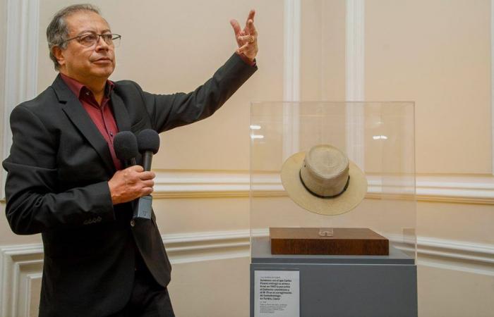 Sin fin de polémica por exaltación del sombrero de Carlos Pizarro