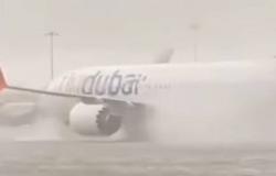 Una tormenta histórica paraliza el aeropuerto de Dubái: pistas de aterrizaje completamente inundadas y decenas de vuelos desviados