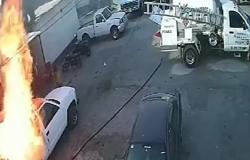 Se incendia camión en Ecatepec; Repartidor de gasolina termina herido
