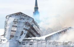 La fachada de la Bolsa de Copenhague se derrumba tras un incendio – DW – 18/04/2024 – .