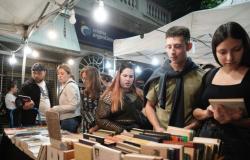 La Noche de las Librerías ya se vive con plenitud en Rosario