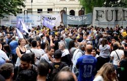 Estudiantes, docentes y no docentes de la UNLP y del país salen a las calles a defender la educación pública