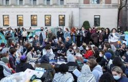 150 personas arrestadas en la Universidad de Nueva York se suman a las detenciones en varios campus de Estados Unidos por actos antisemitas